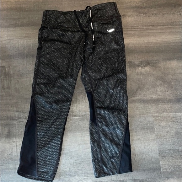 Nike Dri-Fit running capris black & gray small - Picture 1 of 8